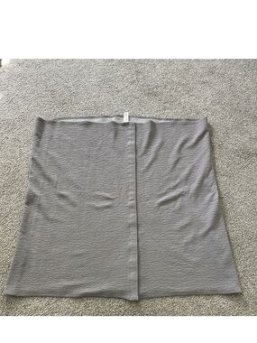 lululemon athletica Gray Textured Pencil Skirt
